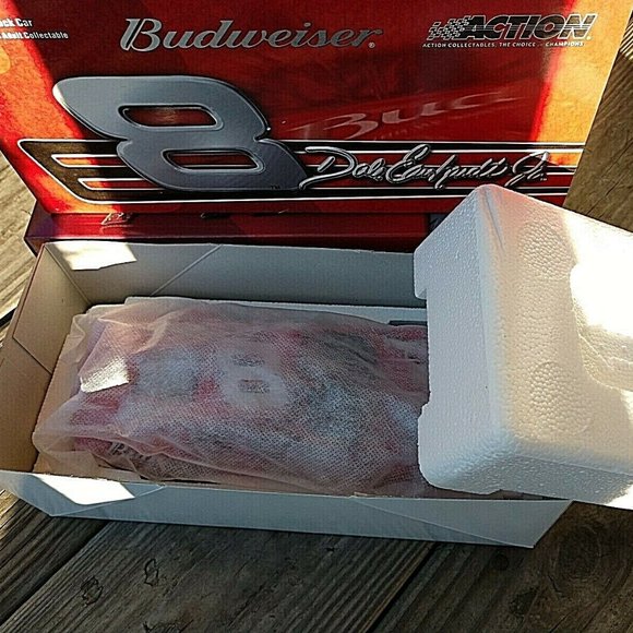 HOST PICK Action 2003 Dale Earnhardt Jr.'s Budweiser Monte Carlo 1:24 Diecast - Picture 2 of 10